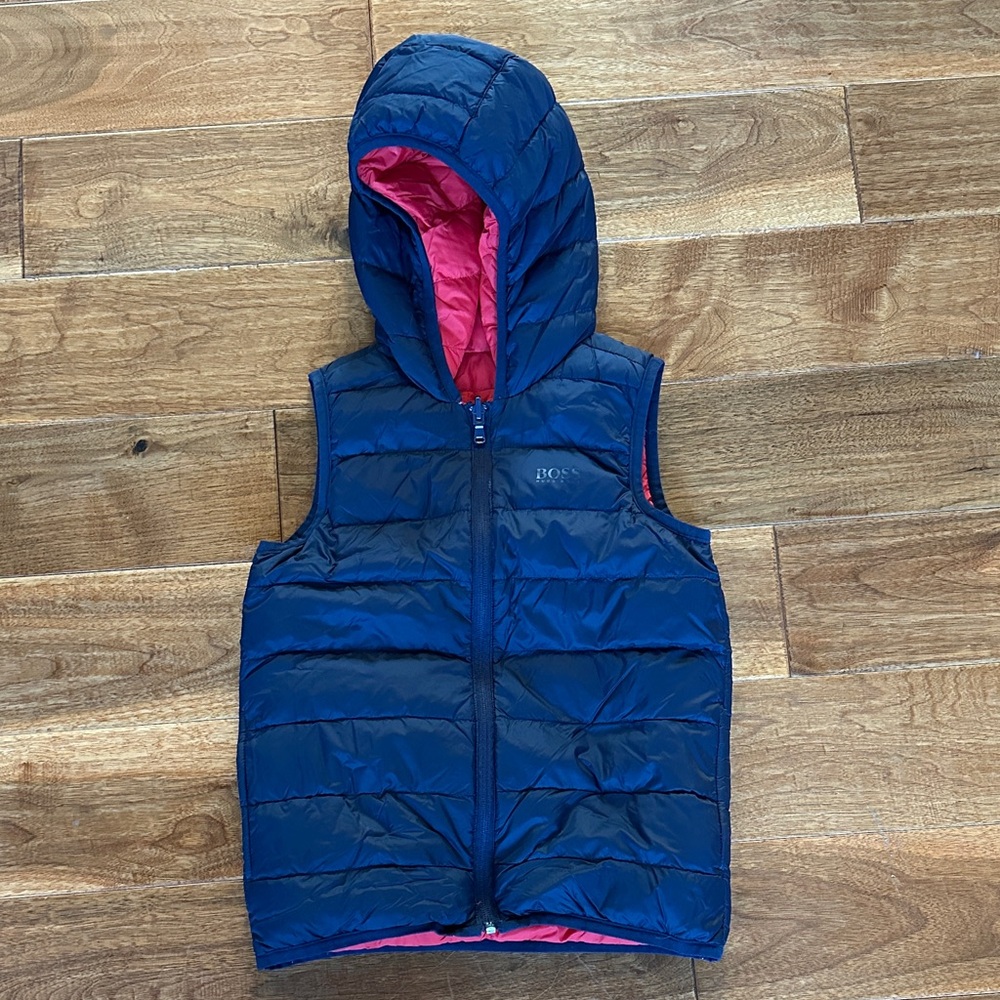 Hugo Boss light puffer vest reversible.